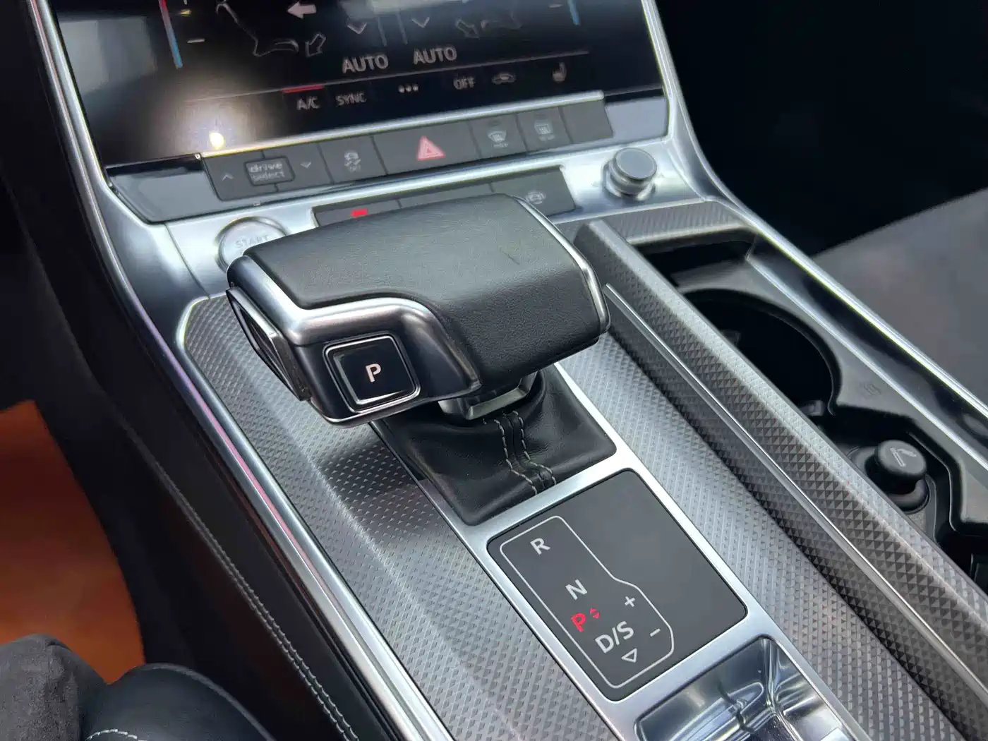 Audi A6L 2020 55 TFSI quattro Exclusive Dynamic фото 20