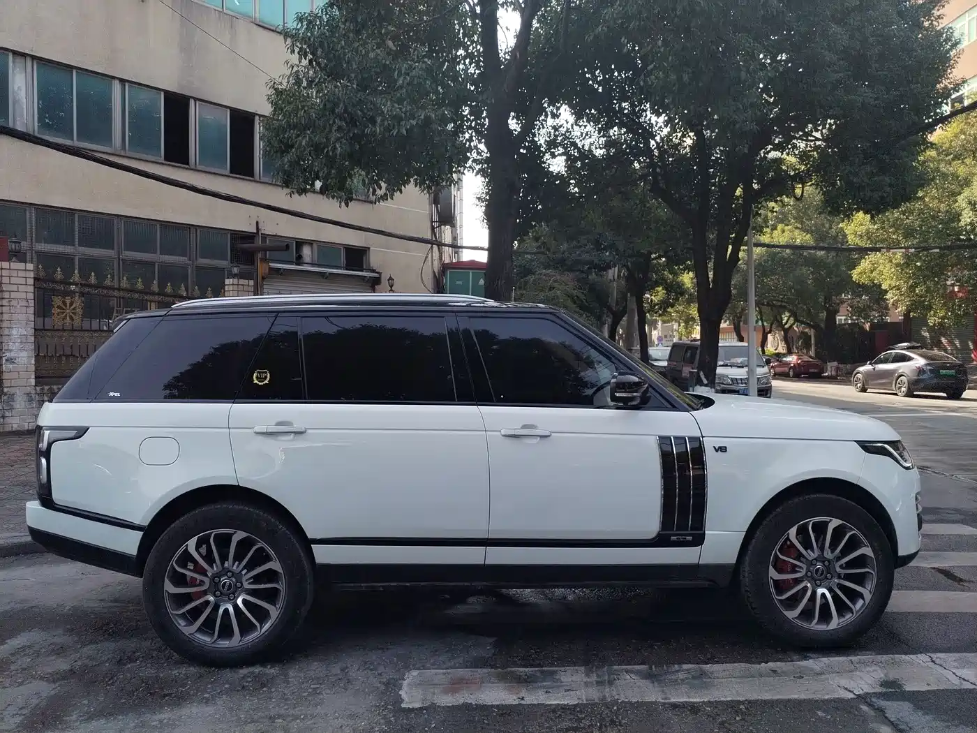 Land Rover Range Rover 2015 3.0 SC V6 Vogue SE Genesis Extended Edition фото 7