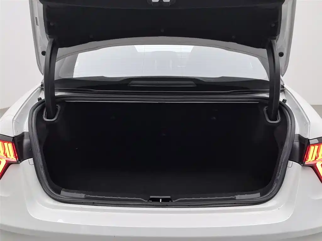 Lynk & Co 03 2019 1.5TD DCT Power Edition China VI фото 16