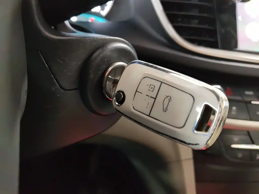 Buick Excelle 2019 15T DCT Connected Elite Type China VI фото 17