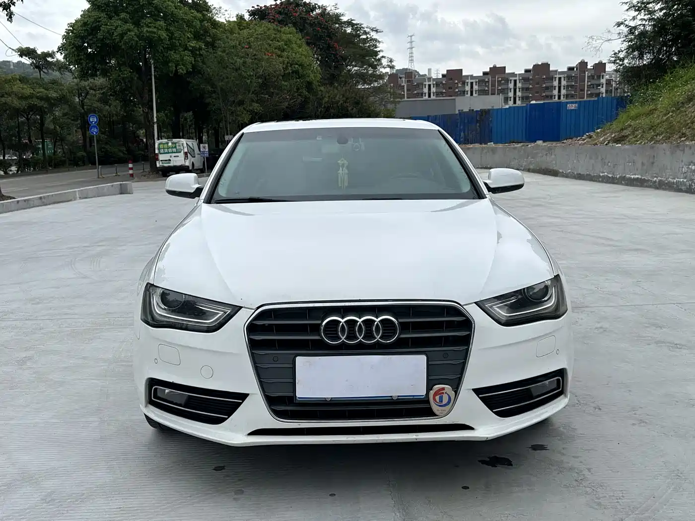 Audi A4L 2015 35 TFSI Millionth Anniversary Comfort Edition фото 2