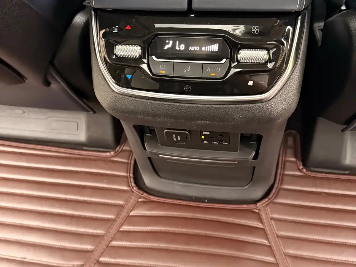 SAIC Maxus Maxus G20 2020 2.0T Gasoline Automatic Smart Premium фото 39