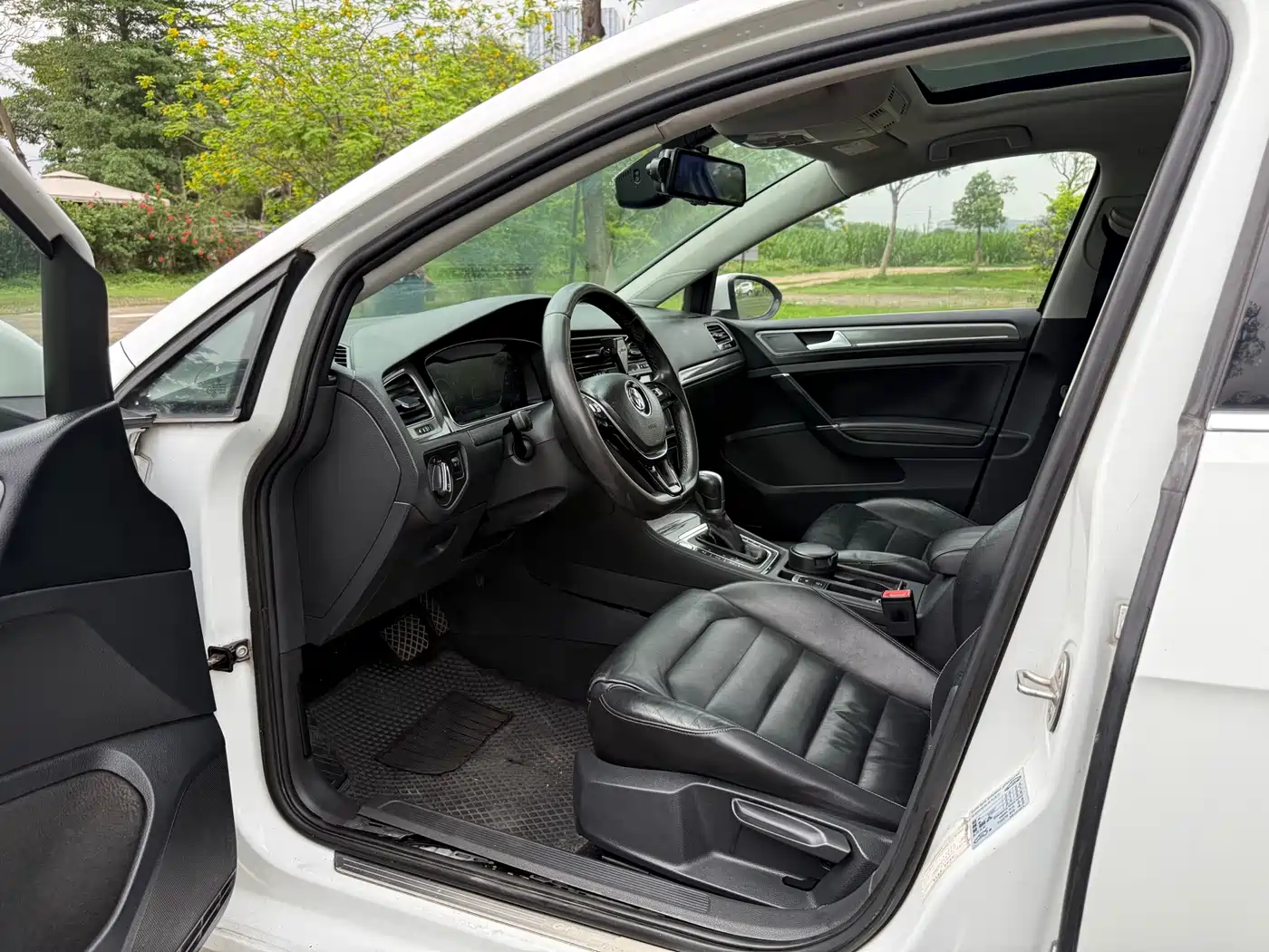 Volkswagen Golf 2015 1.4TSI Automatic Luxury фото 9
