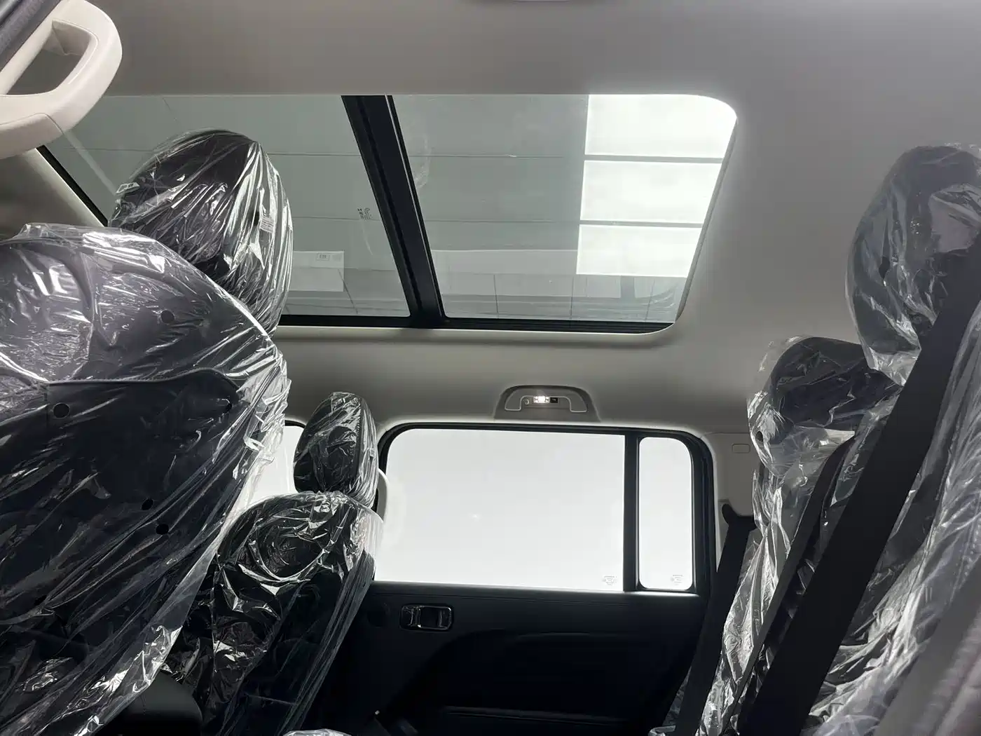 Haval Meng Long NEV 2026 Hi4 102 Premium фото 8