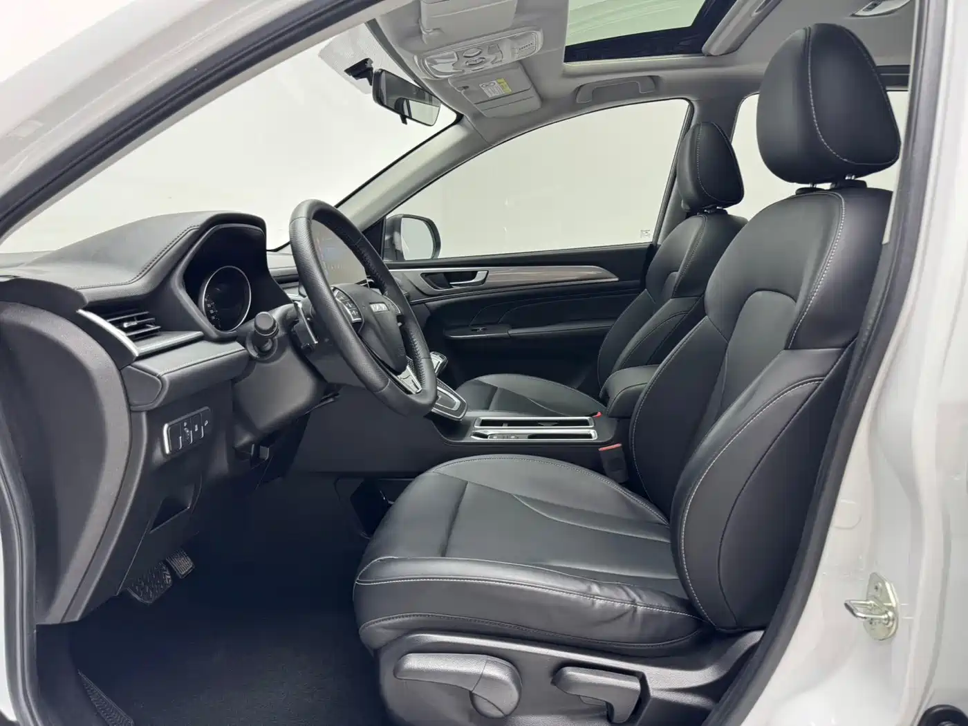 Haval M6 2023 2021 PLUS 1.5T DCT Luxury Smart Connect