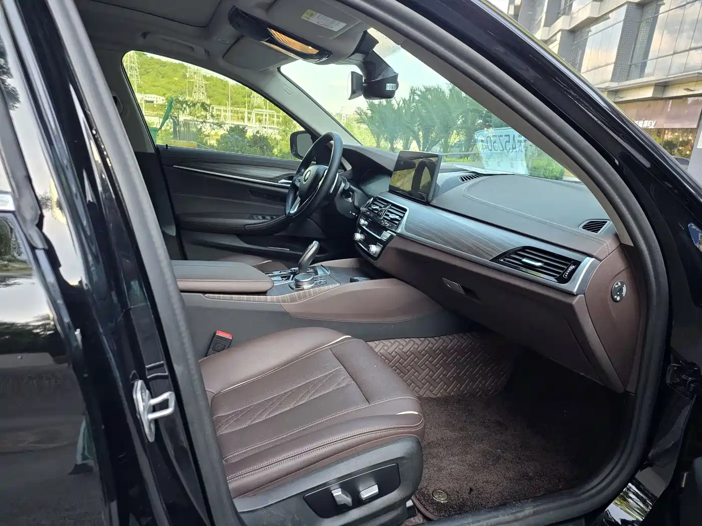 BMW 5 Series 2021 530Li Leading Luxury Package фото 29