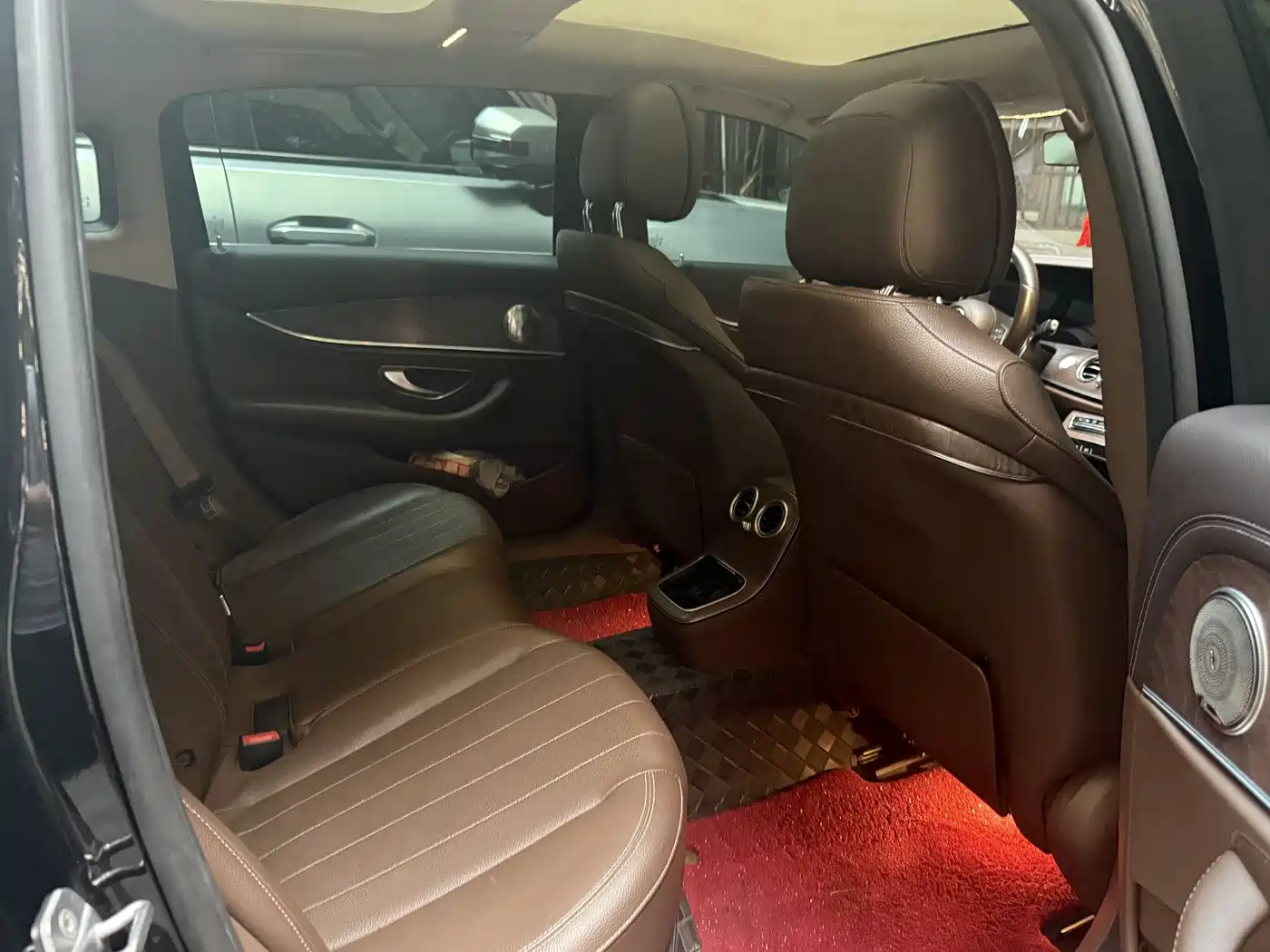 Mercedes-Benz E-Class 2022 Model Facelift II E 260 L Sport 4MATIC фото 6