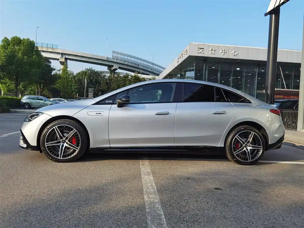 Mercedes-Benz EQE AMG 2023 AMG EQE 53 4MATIC+ фото 5