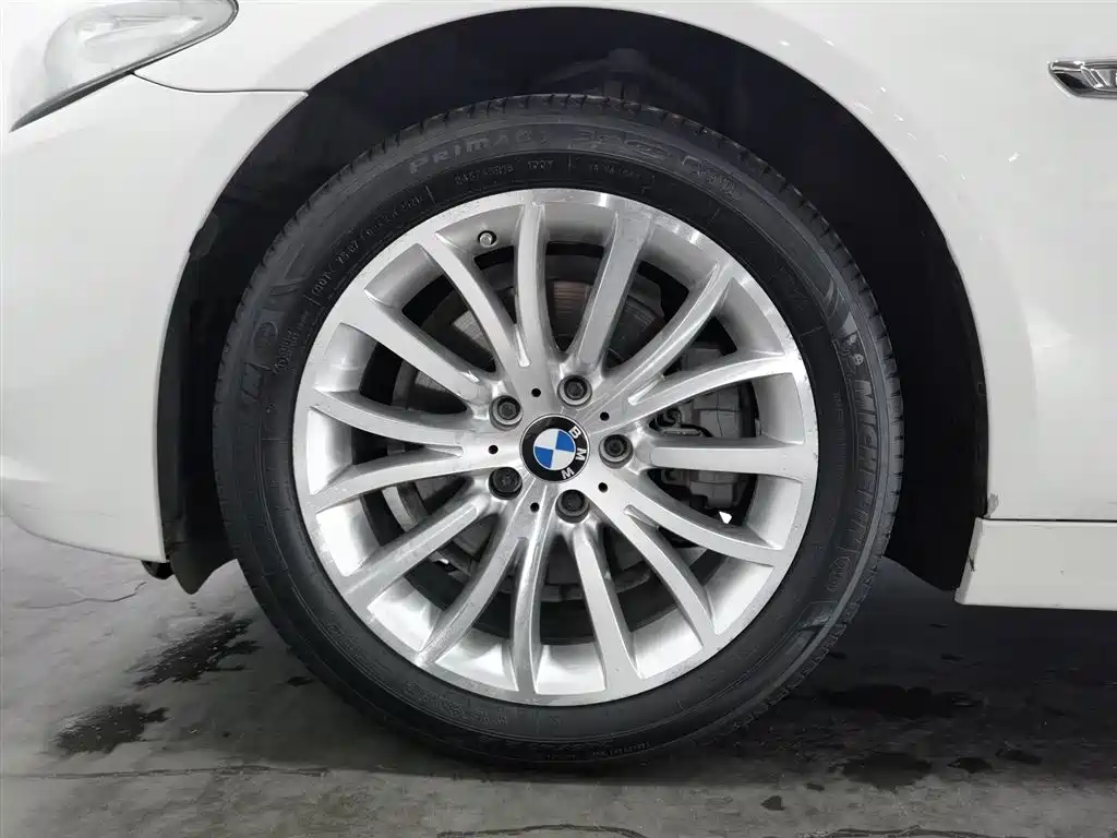 BMW 5 Series 2014 525Li Luxury Design Package фото 17