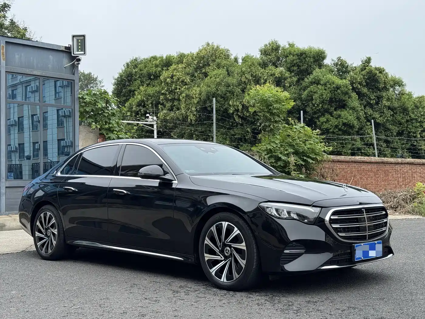 Mercedes-Benz E-Class 2024 Model E 300 L Luxury фото 13