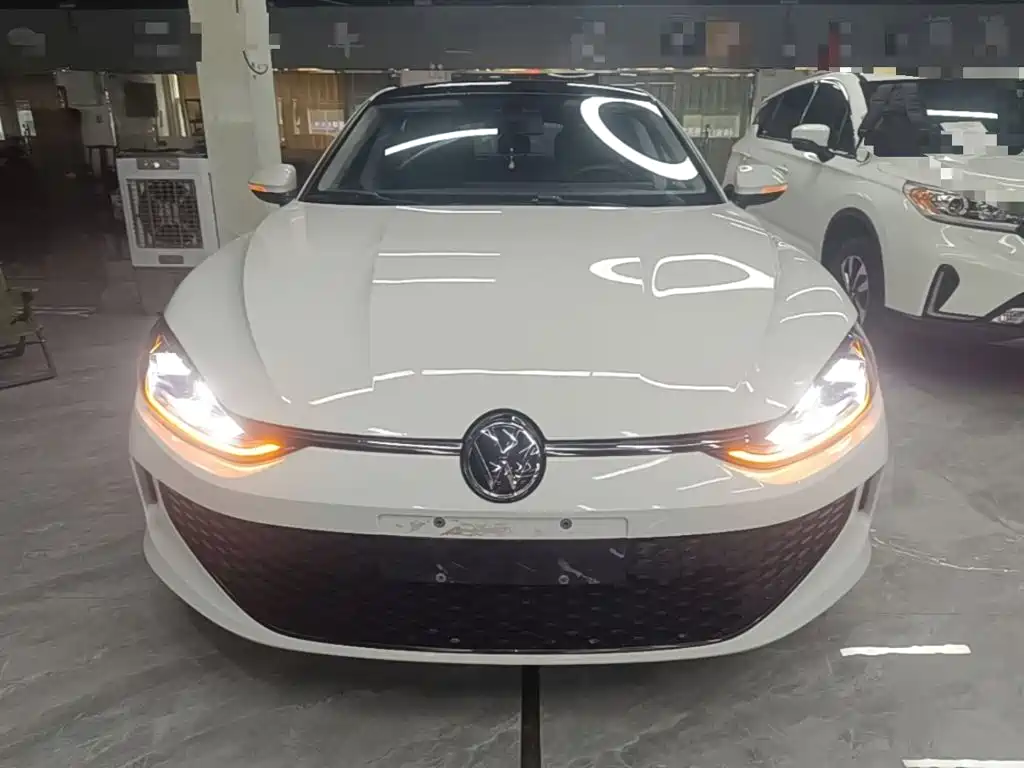 Photo 3 - Volkswagen Lamando