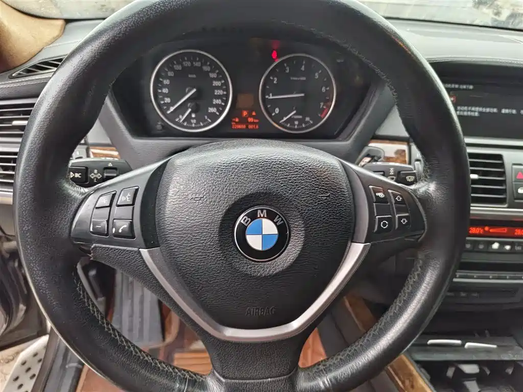 BMW X5 (Import) 2011 xDrive35i Leading Edition фото 9