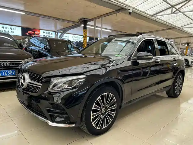 MERCEDES-BENZ GLC
