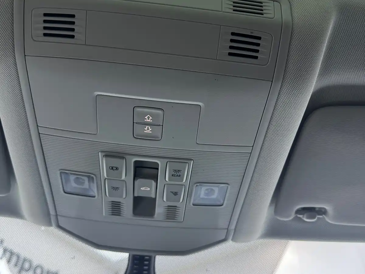 VOLKSWAGEN T ROC EXPLORING SONGS