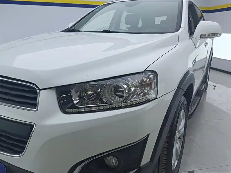 Chevrolet Captiva 2015 2.4L 2WD Urban Edition 7-seater фото 5