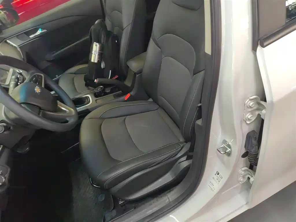 Chevrolet Cavalier 2019 320 Automatic Joy Edition фото 15