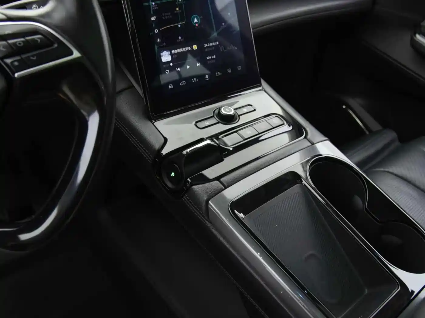 NIO ES8 2019 2018 355KM Base Model 7-Seater Version