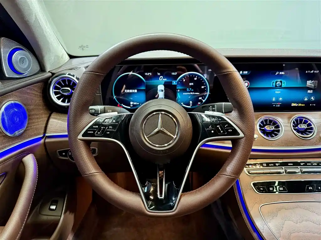 MERCEDES-BENZ E CLASS
