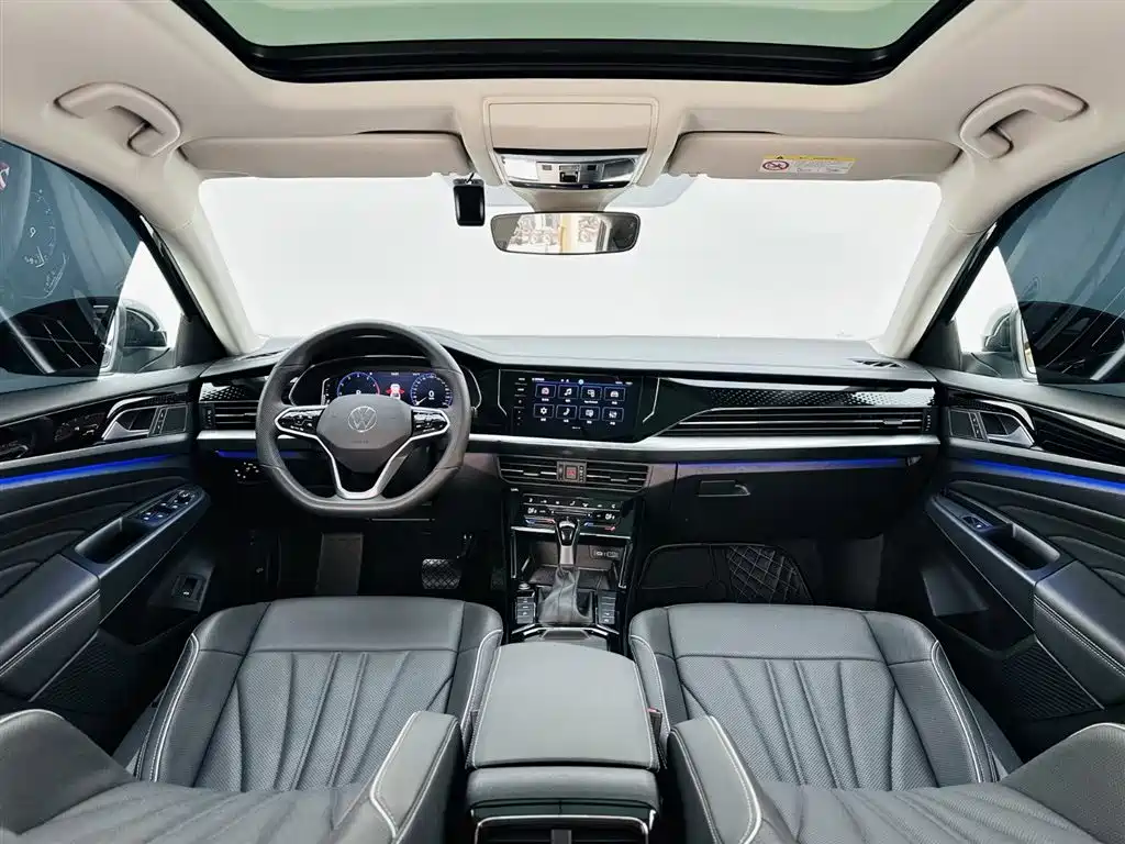 Volkswagen Passat 2023 Facelift 380TSI Luxury Edition фото 15