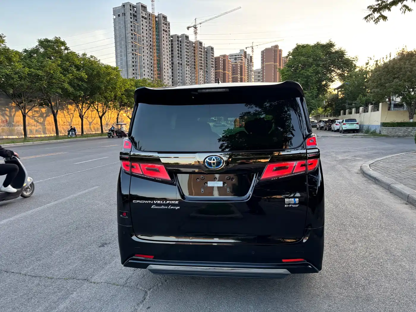 Toyota Vellfire 2023 Crown Hybrid 2.5L HV Ultimate фото 6