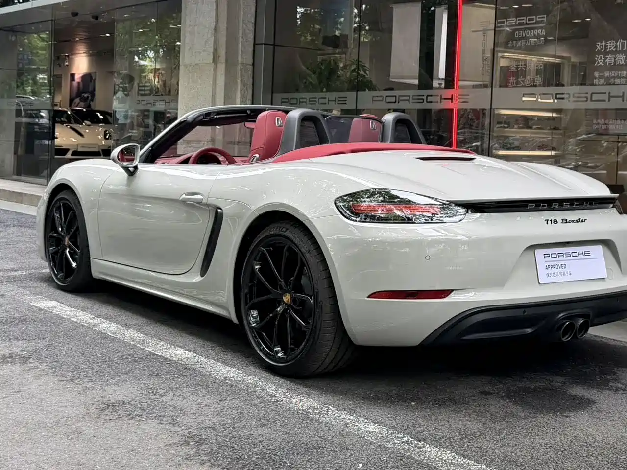 PORSCHE 718