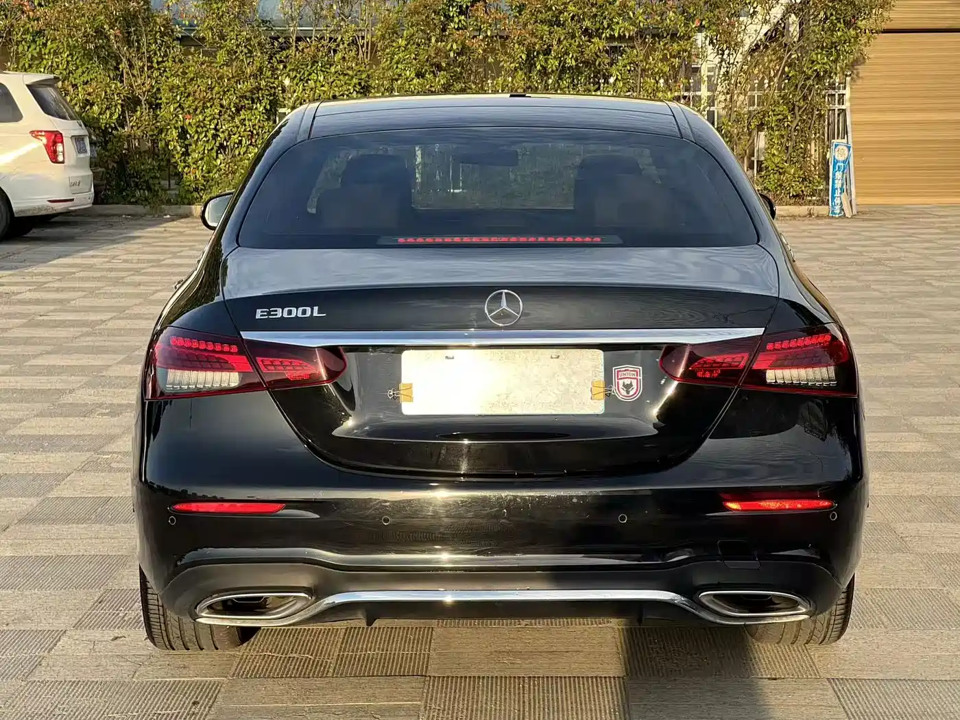 Mercedes-Benz E-Class 2022 E 300 L Fashion фото 9