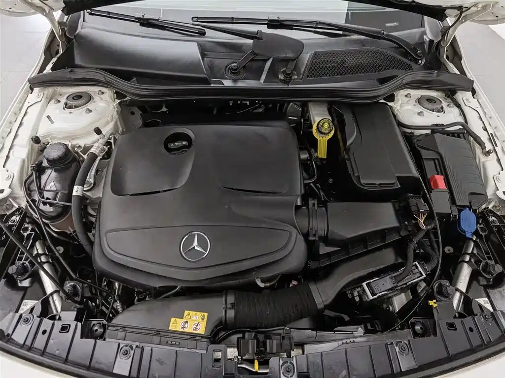 Mercedes-Benz GLA 2018 GLA 220 4MATIC Sport фото 6