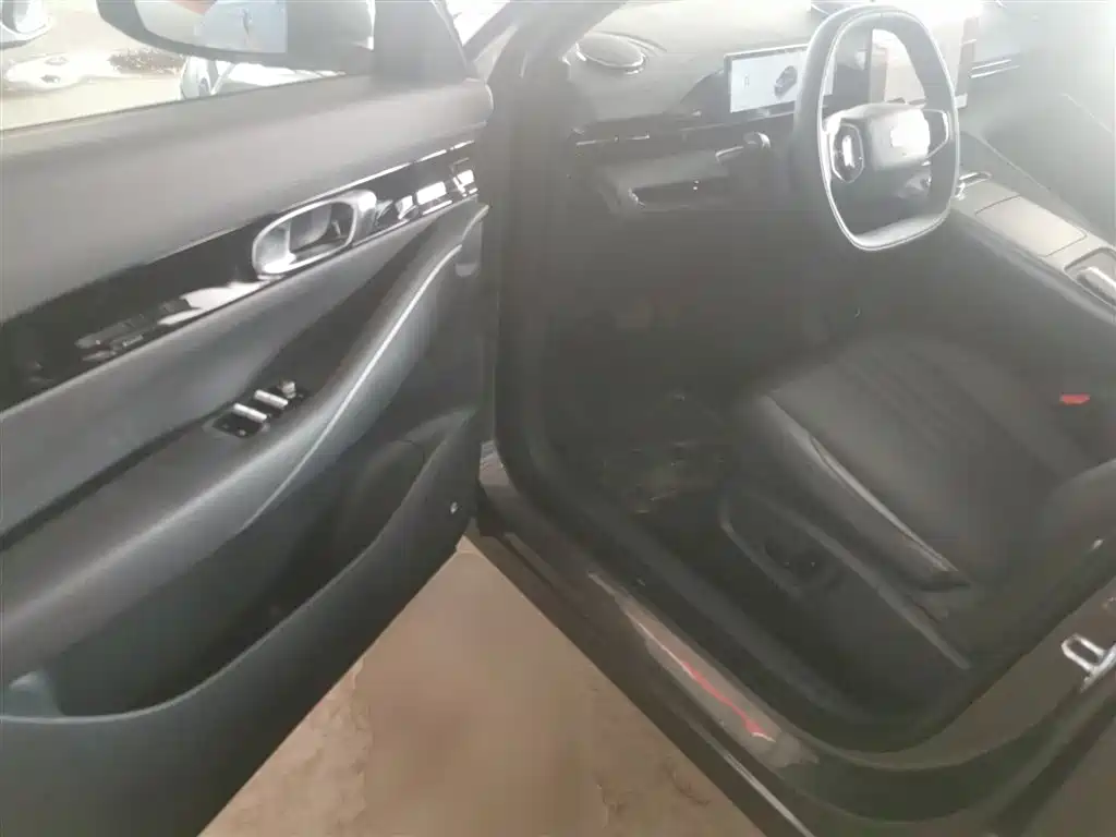Geely Galaxy Galaxy E5 2026 530km Voyager Edition фото 16