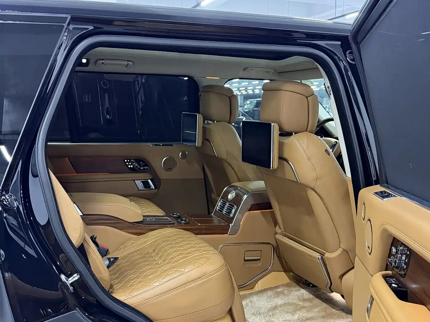 Land Rover Range Rover 2021 5.0 SC V8 SVA Apex Genesis Extended Edition фото 6