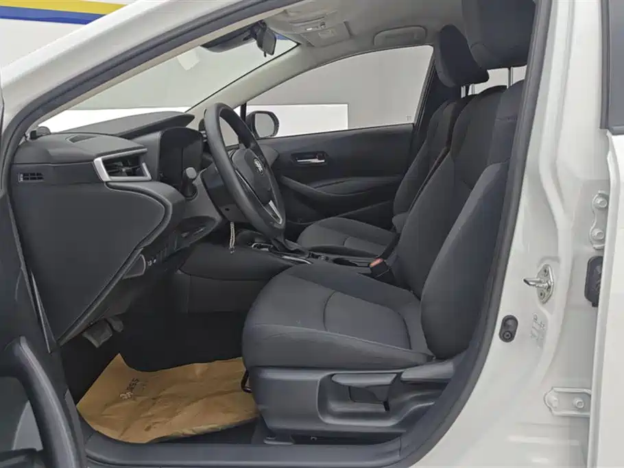 Toyota Corolla 2019 1.2T S-CVT GL Pioneer Edition фото 9