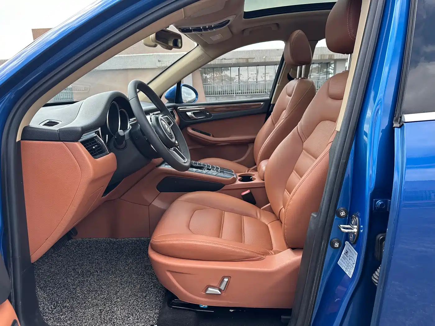 Фото 9 - Zotye SR9