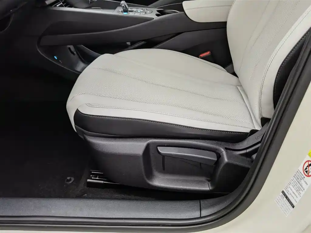 BYD Seal 06 New Energy 2025 DM-i Smart Drive 80KM Luxury фото 20