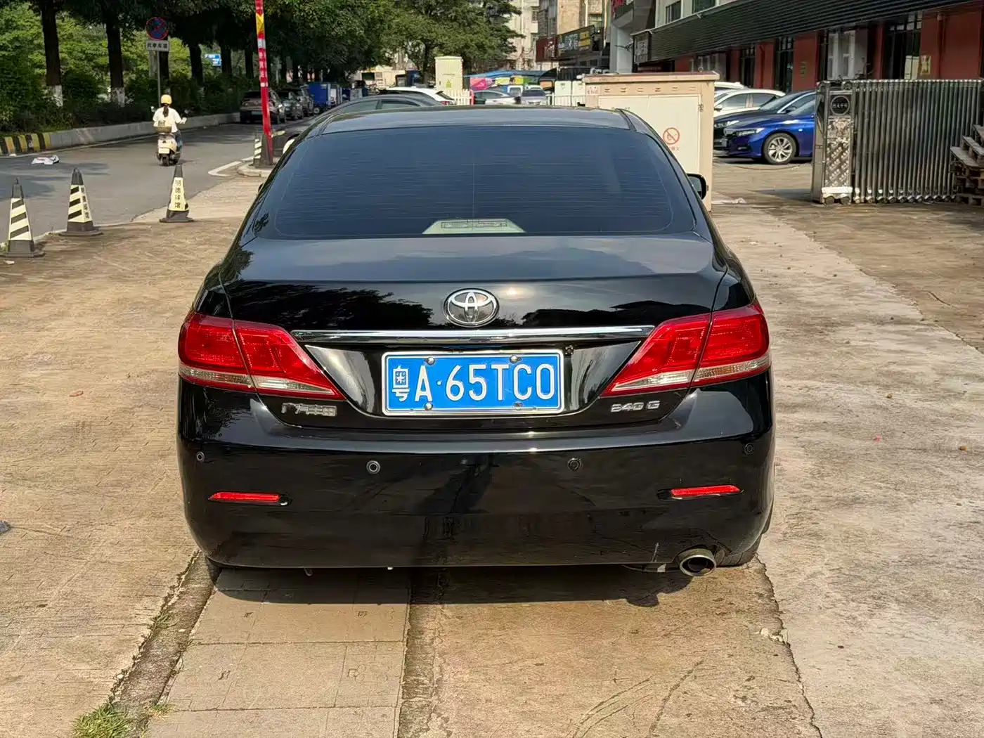 Toyota Camry 2010 240G Luxury Edition фото 3