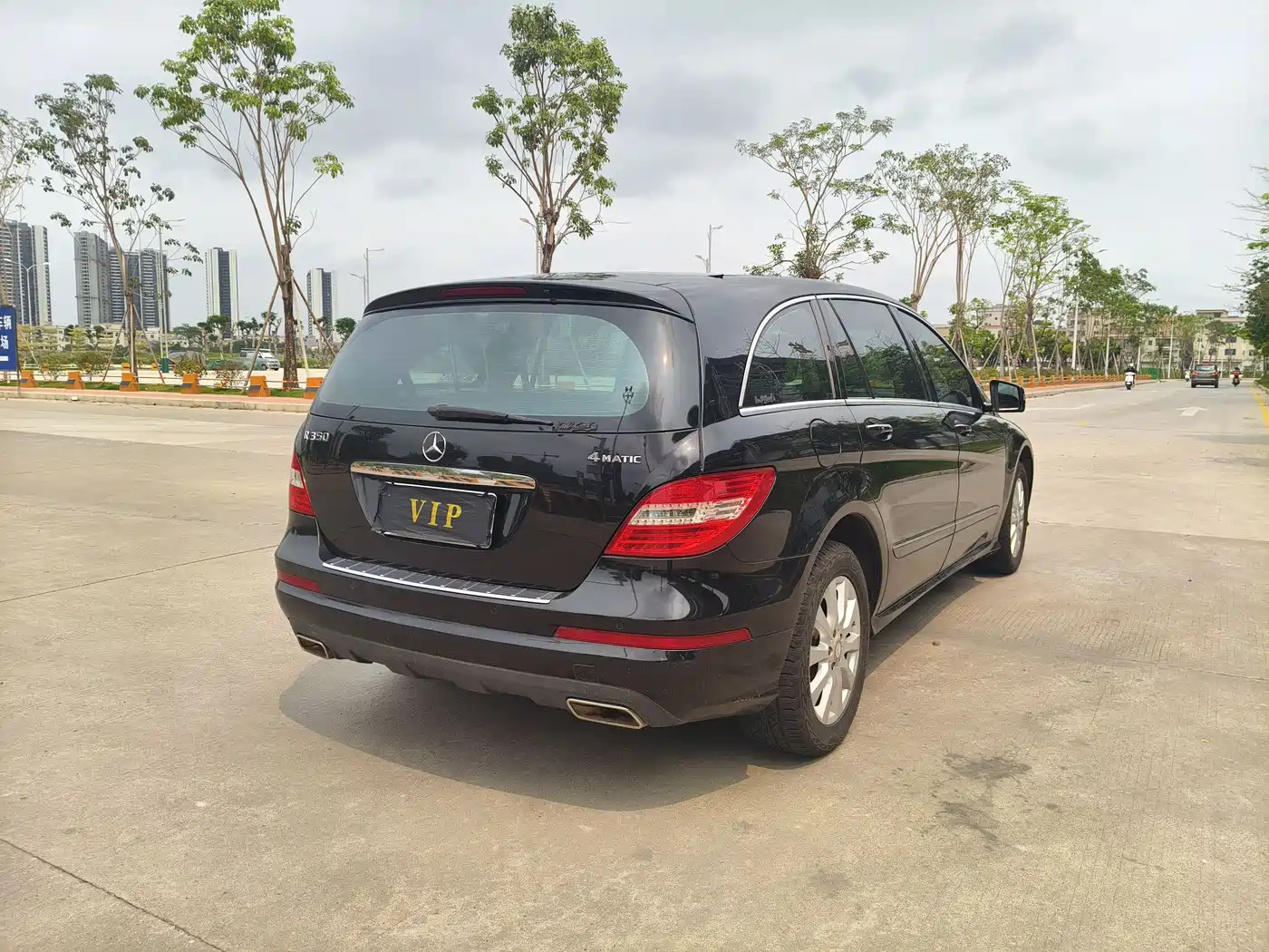 Mercedes-Benz R-Class 2011 R 350 L 4MATIC фото 6