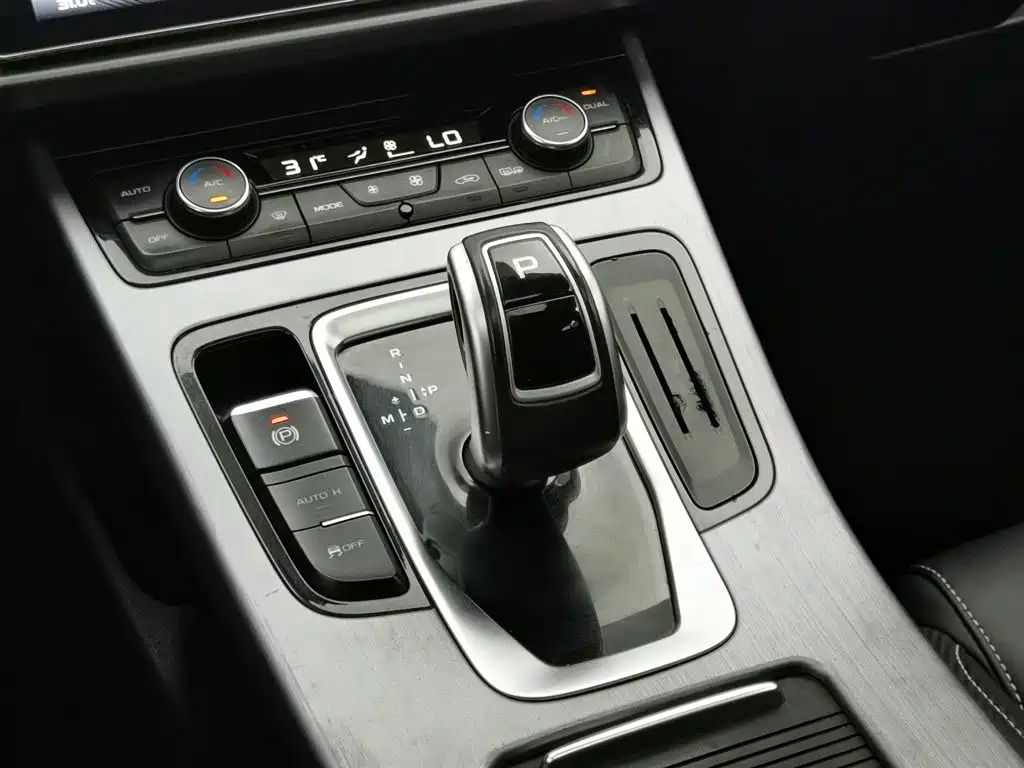 GEELY AUTOMOBILE BOYUE