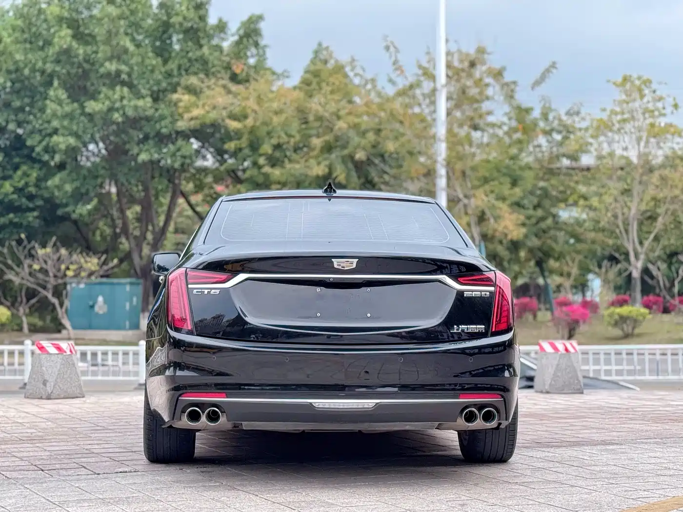 CADILLAC CT6