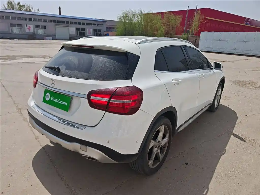 Mercedes-Benz GLA 2018 GLA 200 Dynamic фото 5