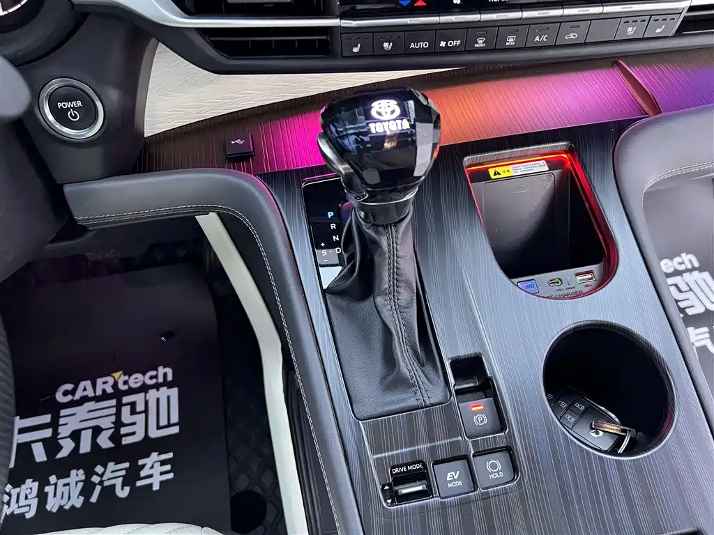 Toyota Sienna 2024 2.5L Hybrid Comfort Edition фото 25