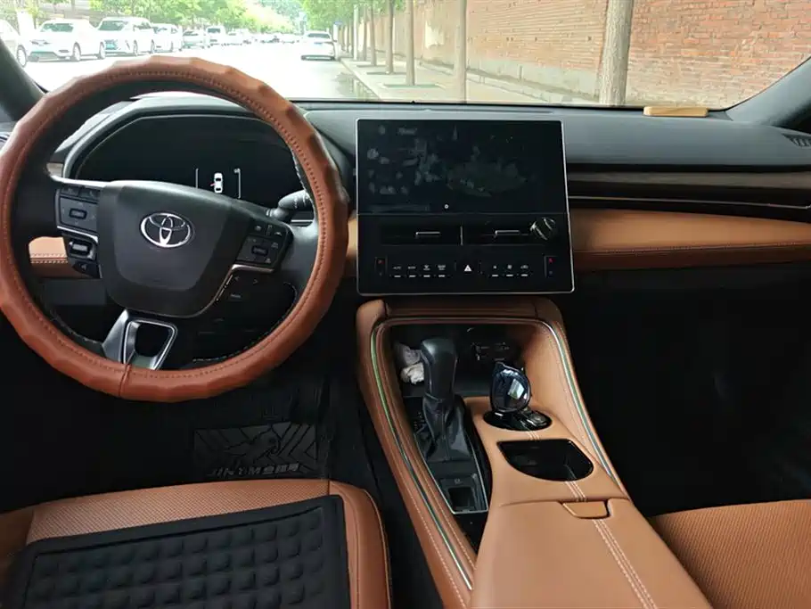 Toyota Avalon 2024 Hybrid 2.0L Luxury Edition фото 12