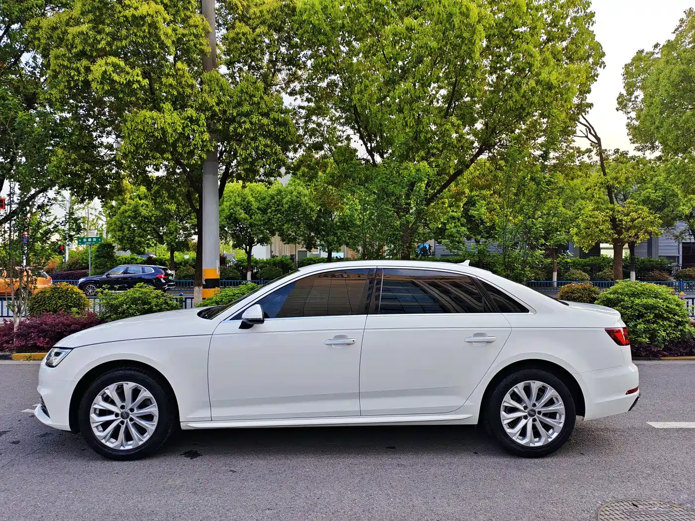 Audi A4L 2019 40 TFSI Progressive (China V) фото 7