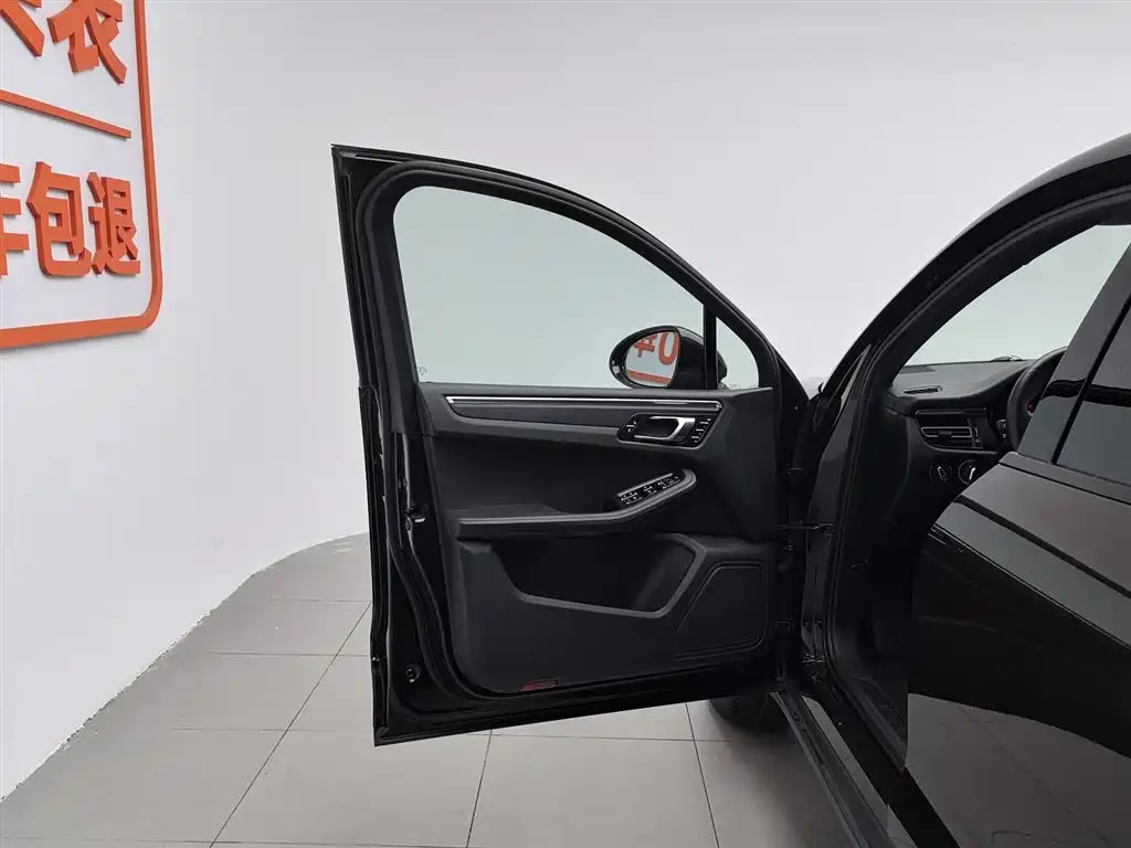 Porsche Macan 2018 Macan 2.0T фото 8
