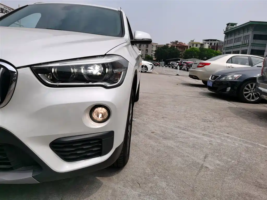 BMW X1 2018 sDrive20Li Leading Model фото 18