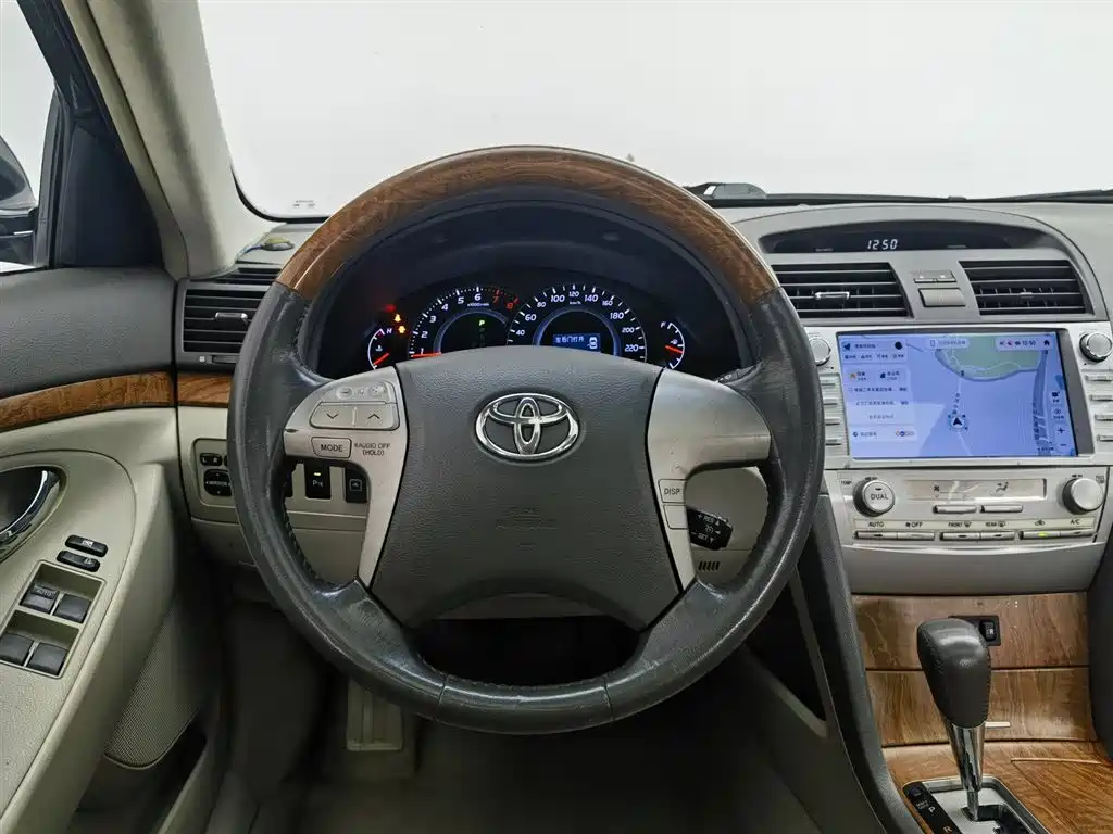 Toyota Camry 2011 240G Classic Anniversary Edition фото 11