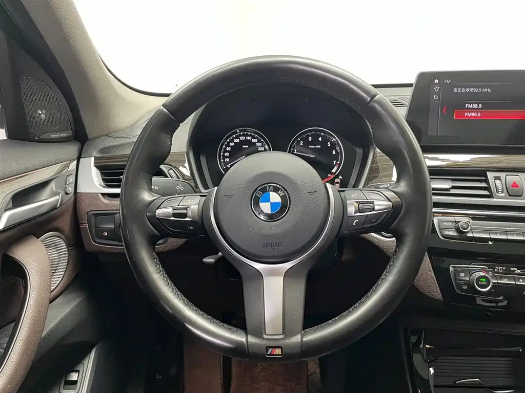 BMW X1 2022 xDrive25Li Premium фото 16