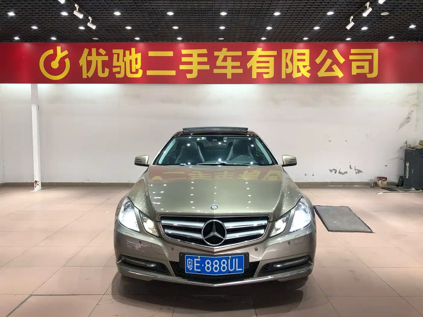 Mercedes-Benz E-Class (Import) 2012 E 260 CGI Coupe фото 2