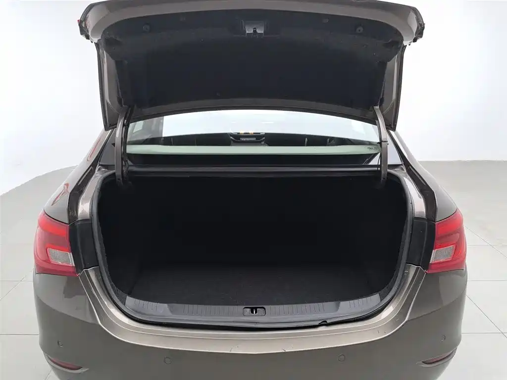 Buick Excelle 2015 15N Automatic Elite фото 16