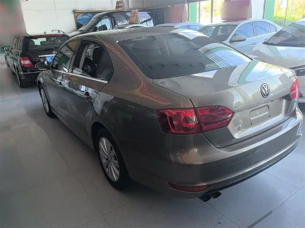 Volkswagen Sagitar 2014 Facelift 1.4TSI Automatic Luxury фото 5