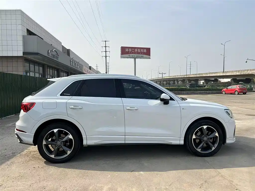 Audi Q3 2019 40 TFSI Fashion Dynamic фото 4