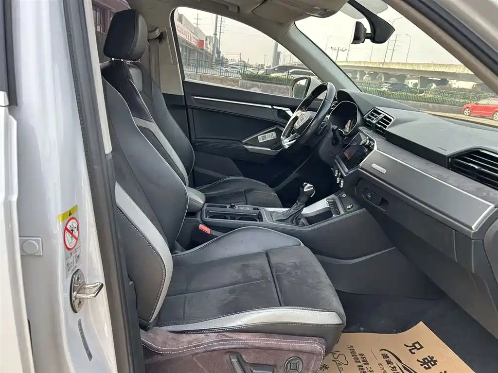 Audi Q3 2019 40 TFSI Fashion Dynamic фото 18