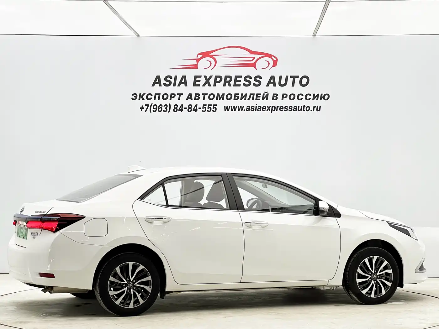 Toyota Corolla 2018 Hybrid 1.8L E-CVT Smart Edition фото 4